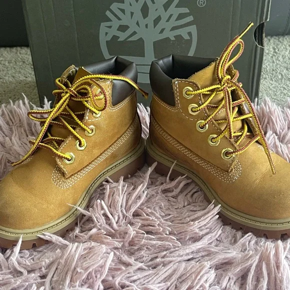 Timberland Premium Waterproof 6 IN Boot Wheat Nubuck Toddler Size 7.5 M - Picture 5 of 8